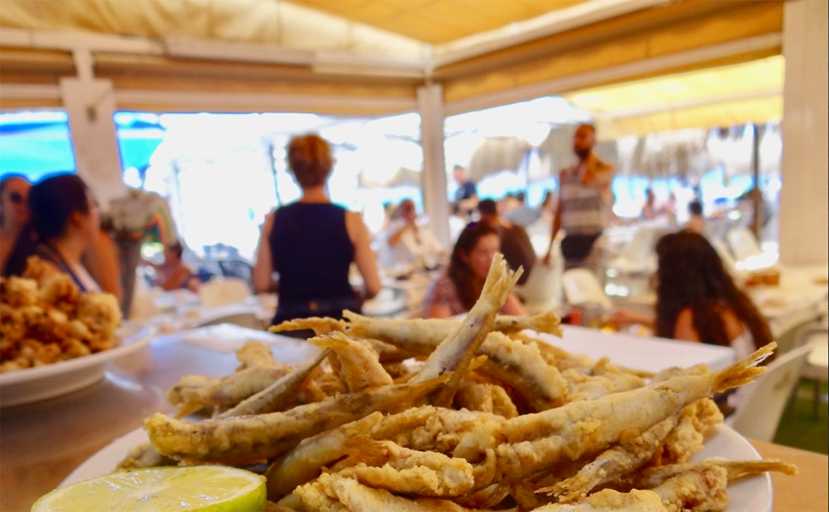 This is the best beach bar in Málaga to eat fresh fish