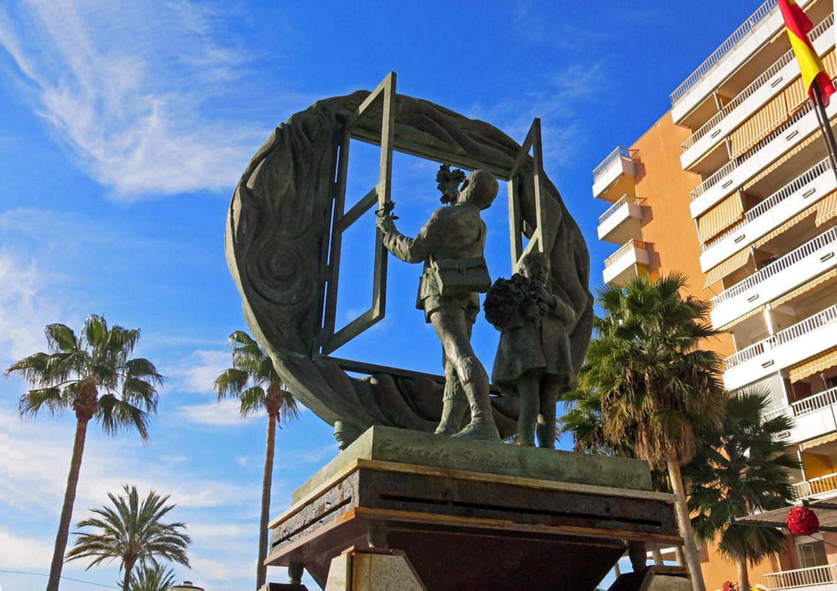 Monument to the Freedom of Expression, by Eduardo Soriano