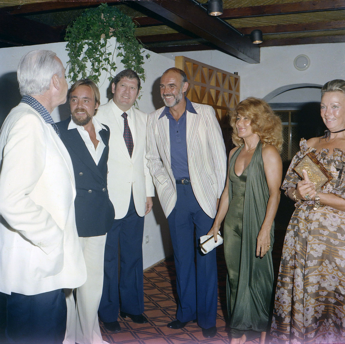 Sean Connery arrives at the Puente Romano hotel